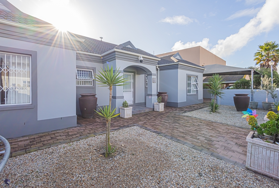3 Bedroom Property for Sale in Country Club Western Cape
